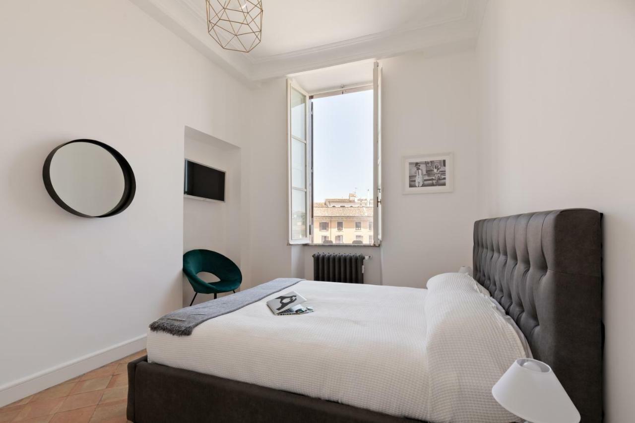 Presidential Penthouse Navona Apartment Rome Bagian luar foto